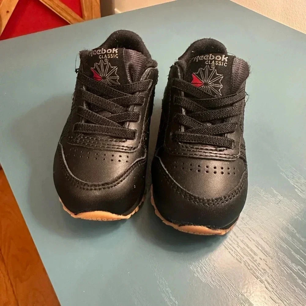 Reebok Black Classic Leather Shoes - Toddler Size 4